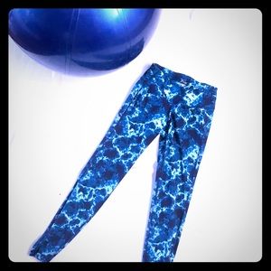 Old Navy activewear leggings